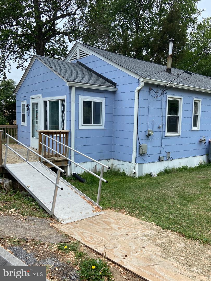 30 Delta Place