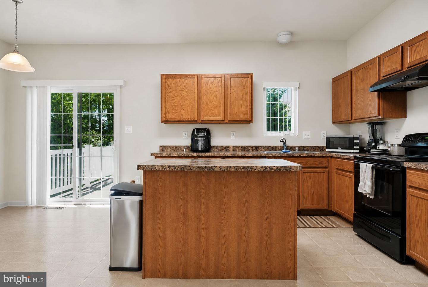 5043 Oyster Reef Place