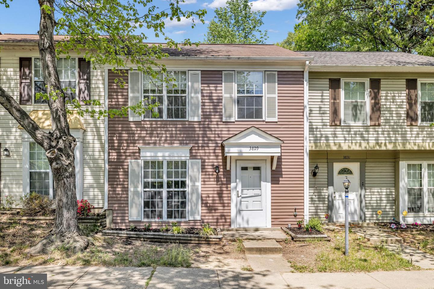 3829 Kearnys Inn Place