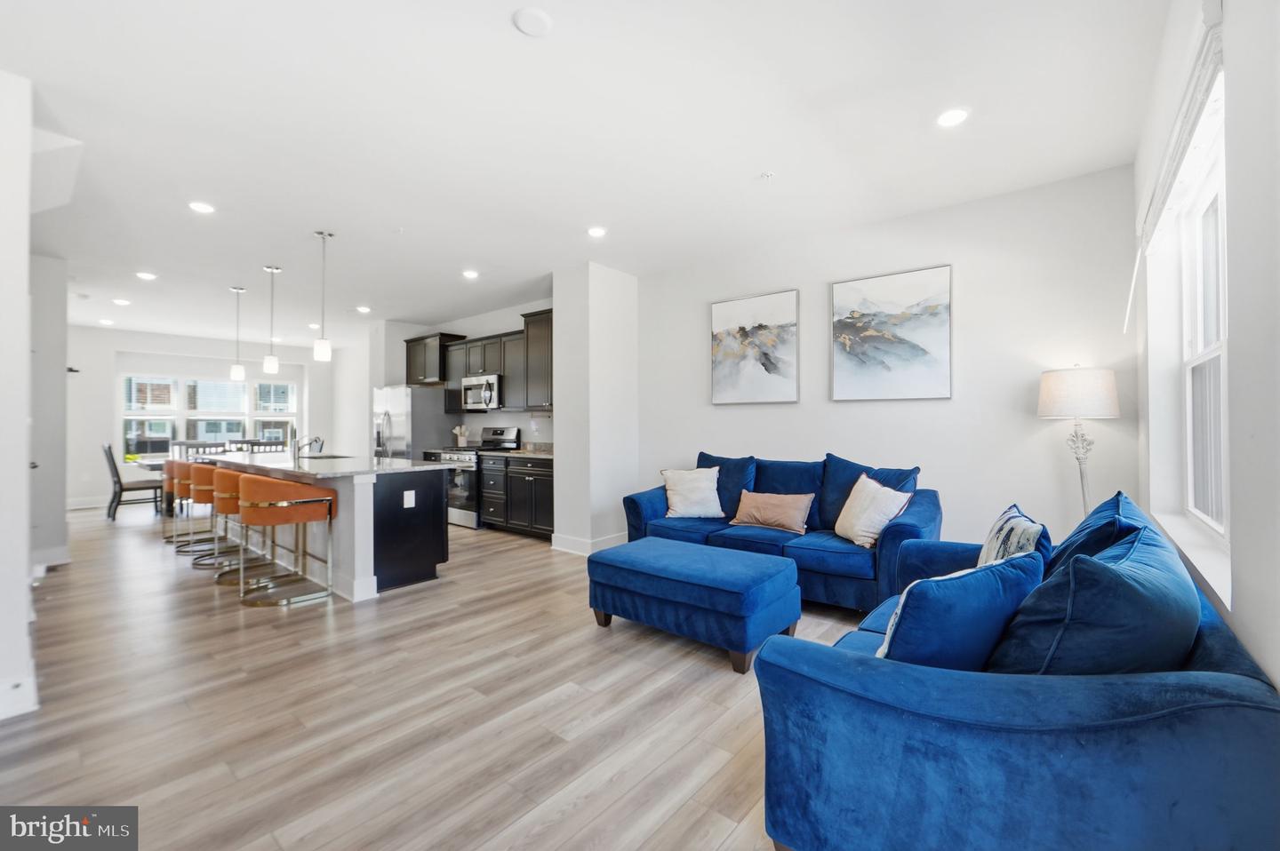 10915 Drummond Place, White Plains