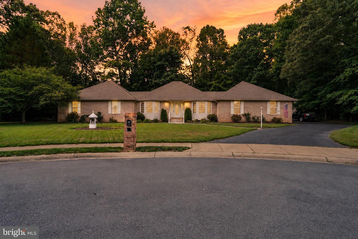 105 Cornwall Court