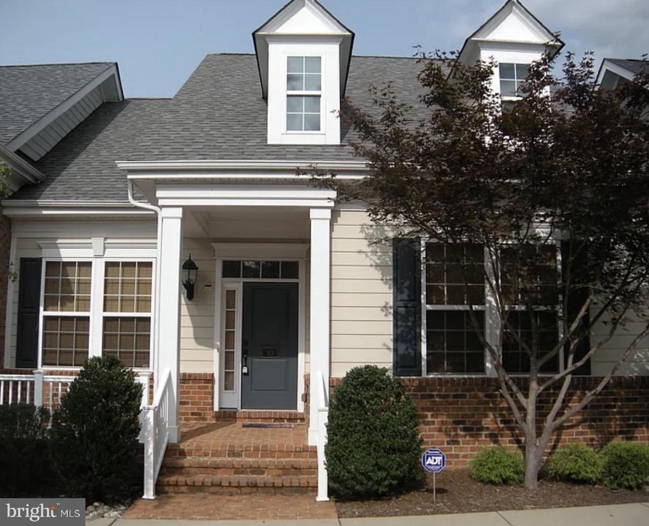 10 Steeplechase Drive