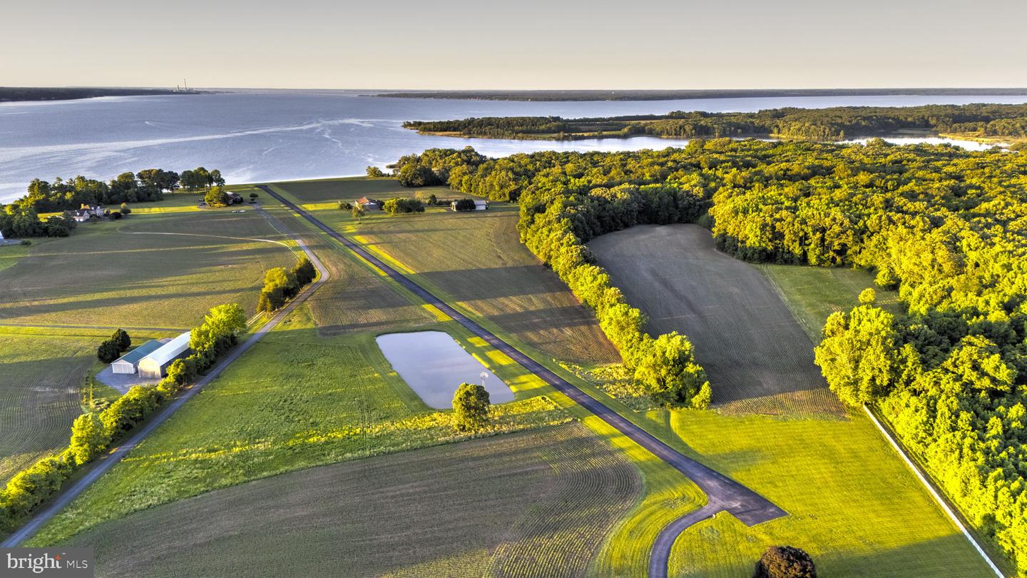 9100 Lanseair Farm