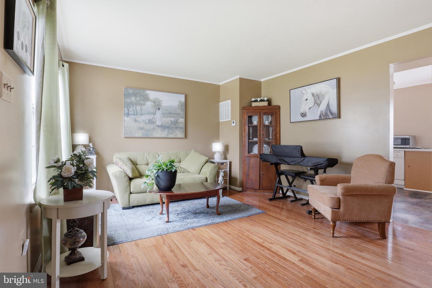 3869 Shiner Court