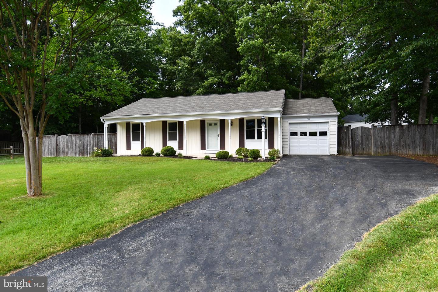 1900 Black Oak Court