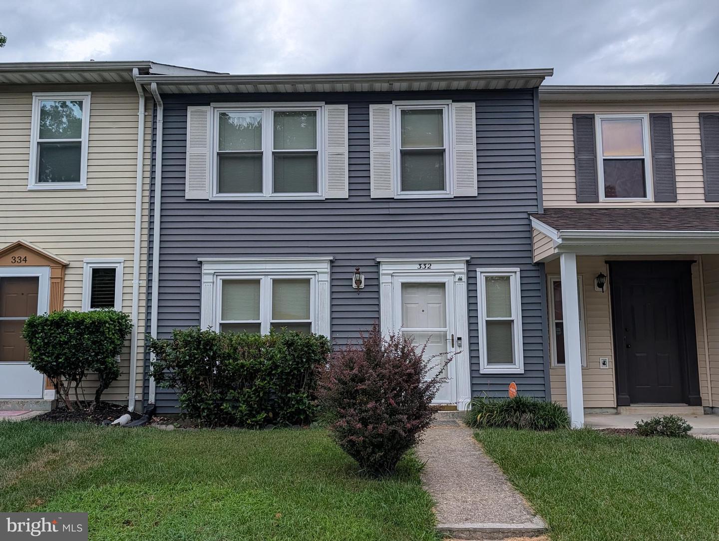 332 Woodside Place