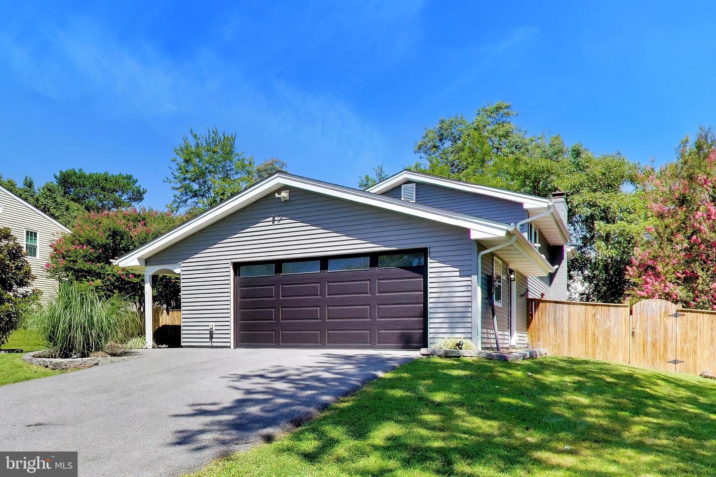 2709 Pinewood Drive