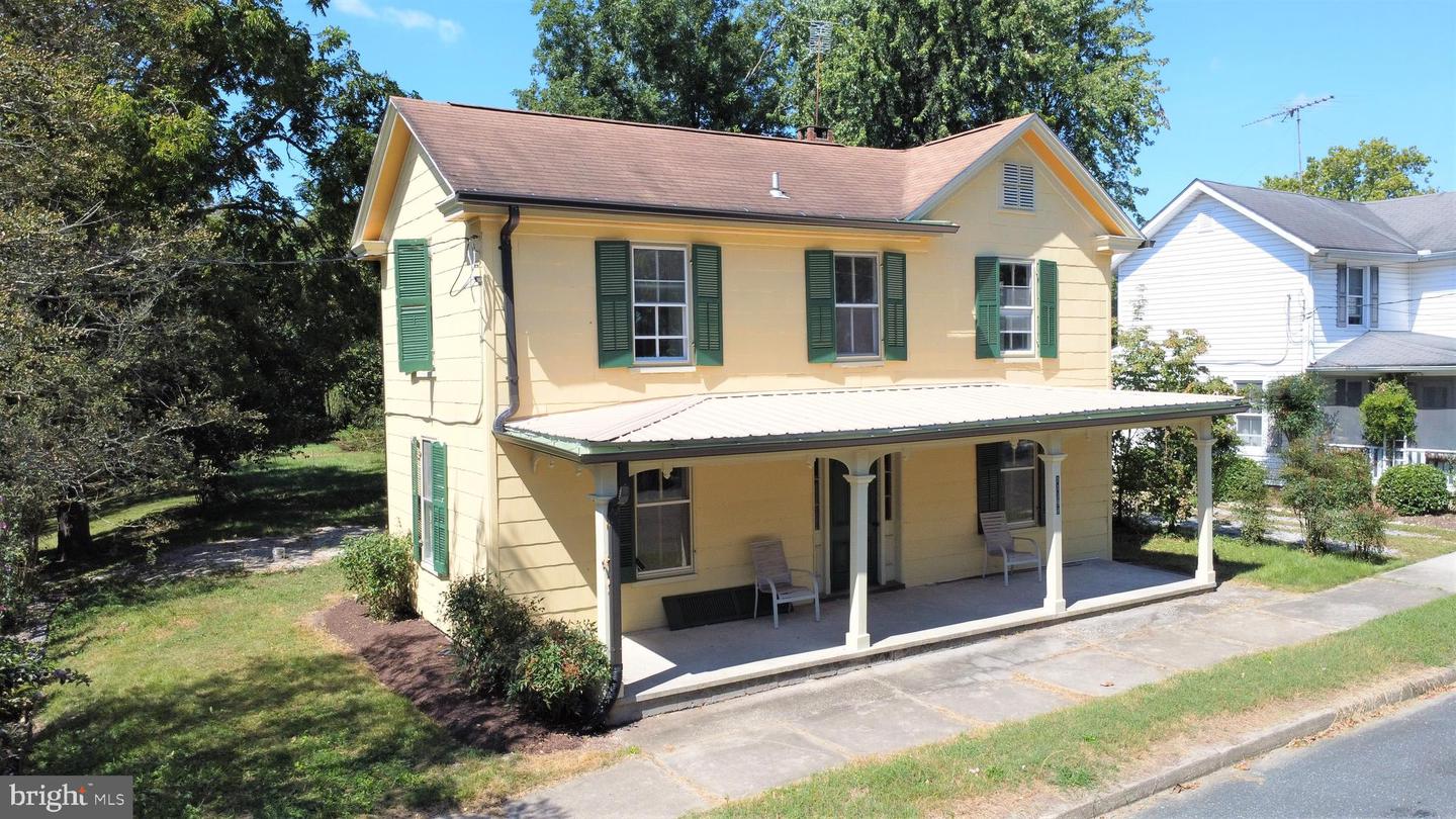 11198 Maple Avenue, Hillsboro