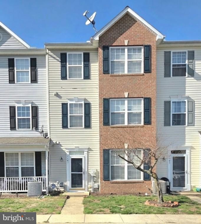 1507 Blue Heron Dr