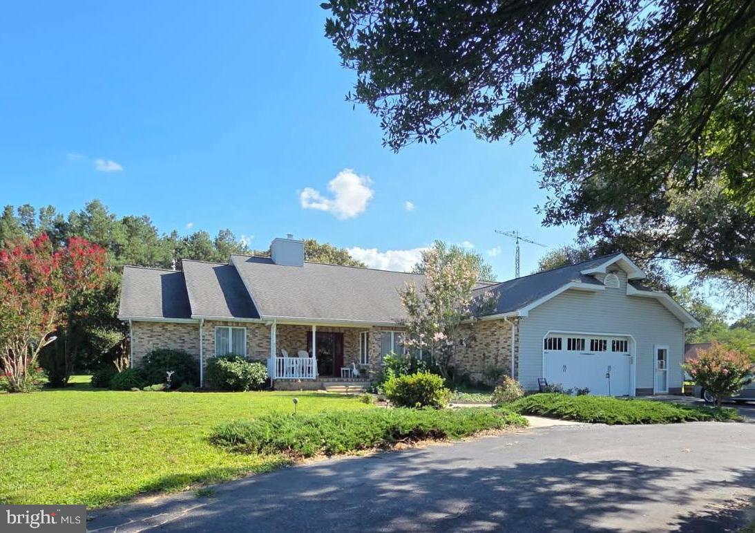 22733 Squire Lane