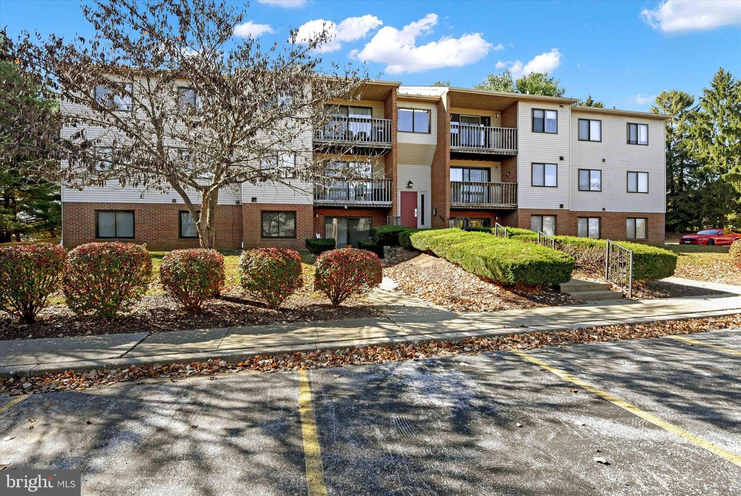 4230 Crystal Court #3c, Hampstead