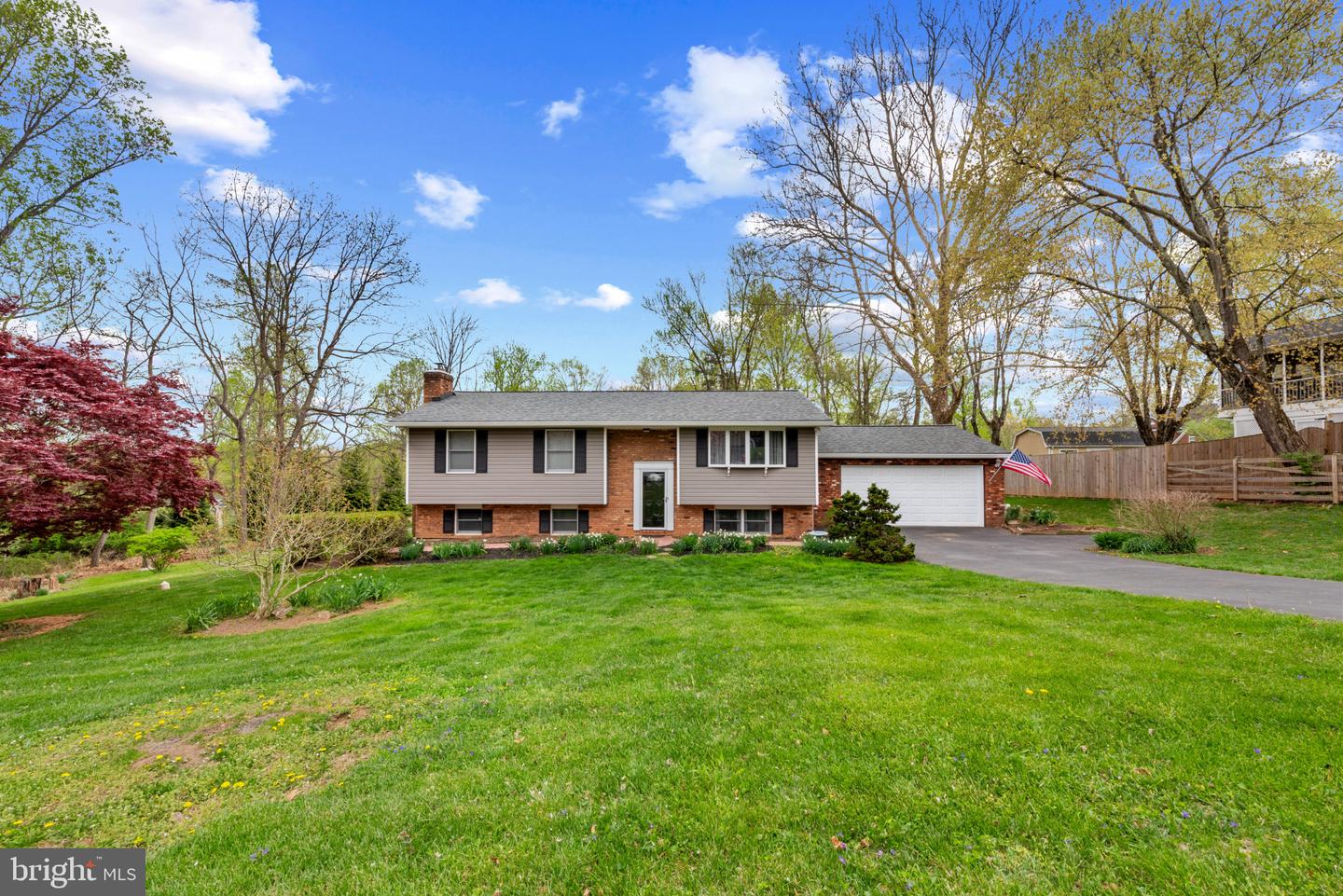 2411 Nickoles Drive, Sykesville