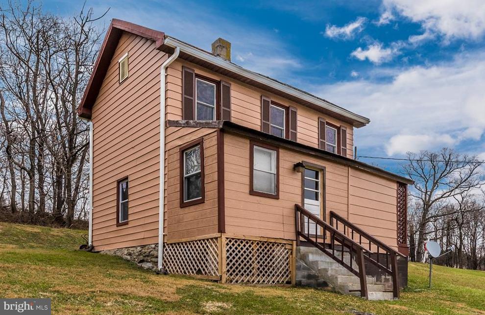 1402 Woodenbridge Ln