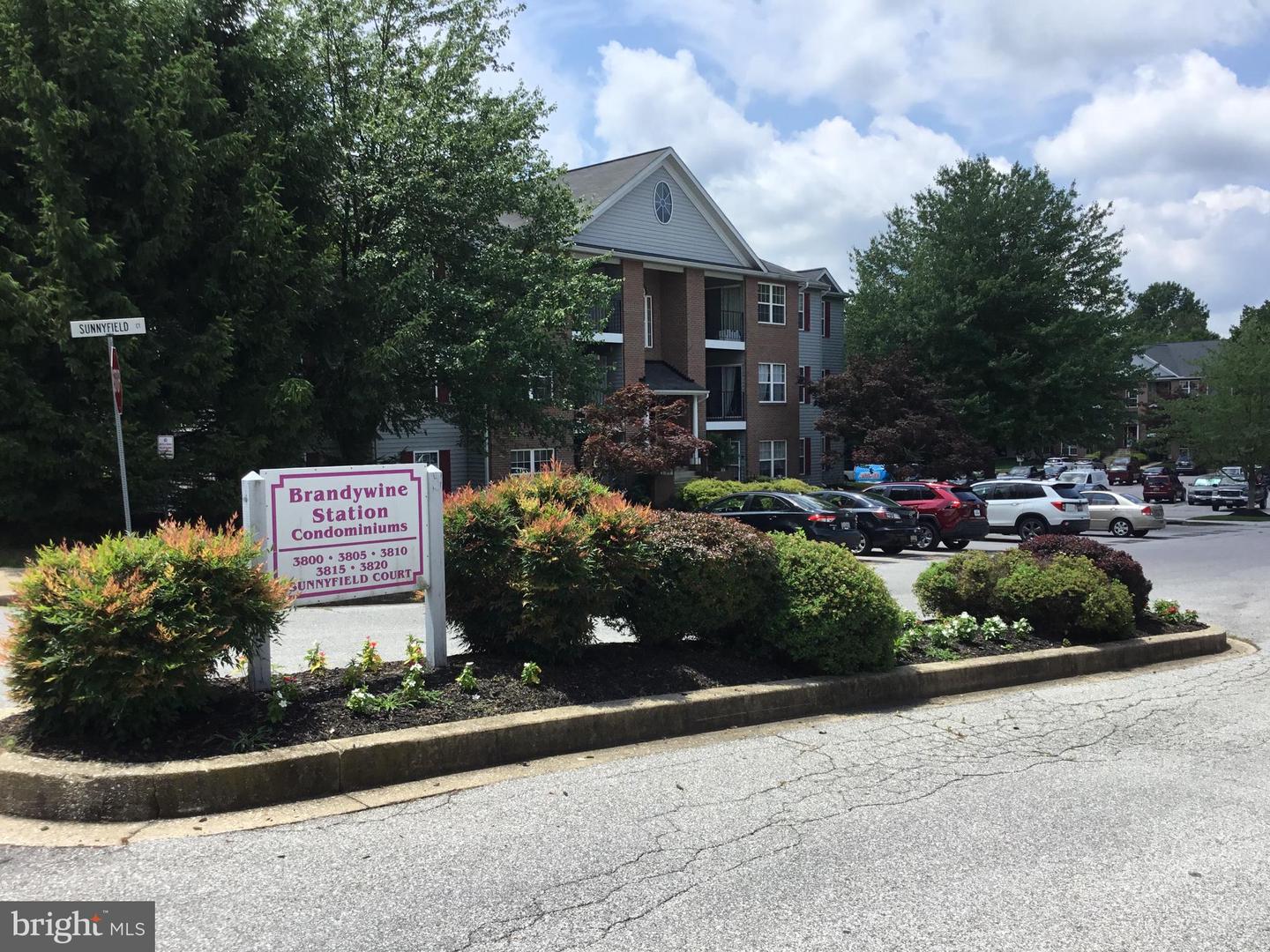 3815 Sunnyfield Court #2a, Hampstead