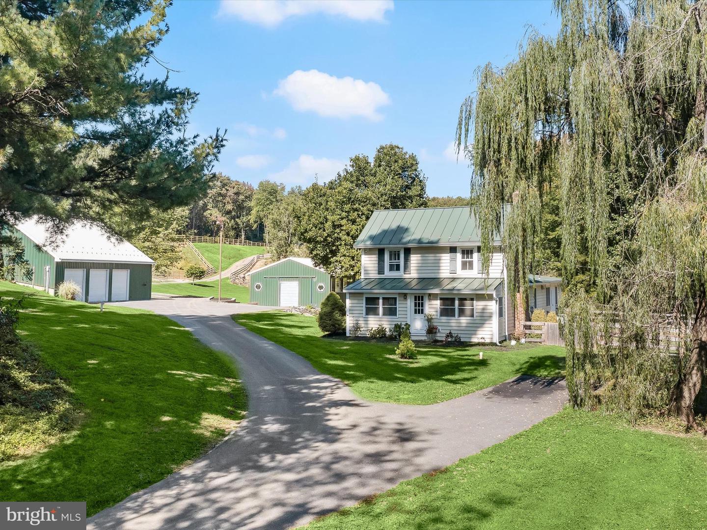 6270 Davis Road, Woodbine