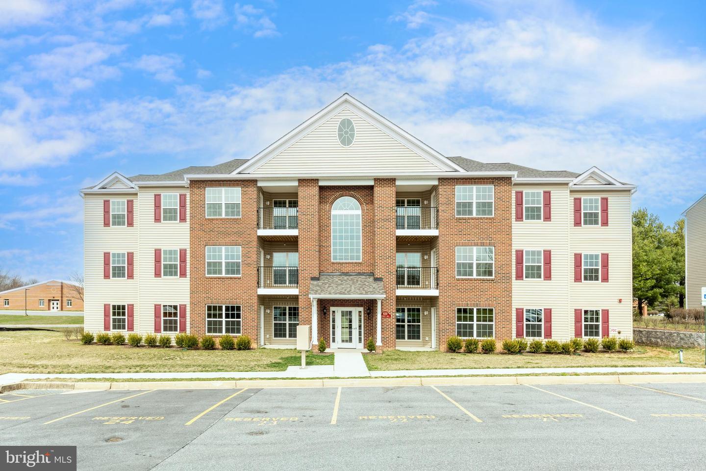 820 Wembley Drive #2a