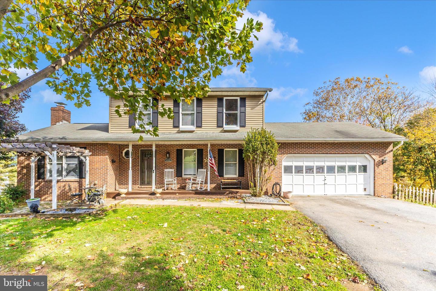 6633 Wind Ridge Road, Mount Airy