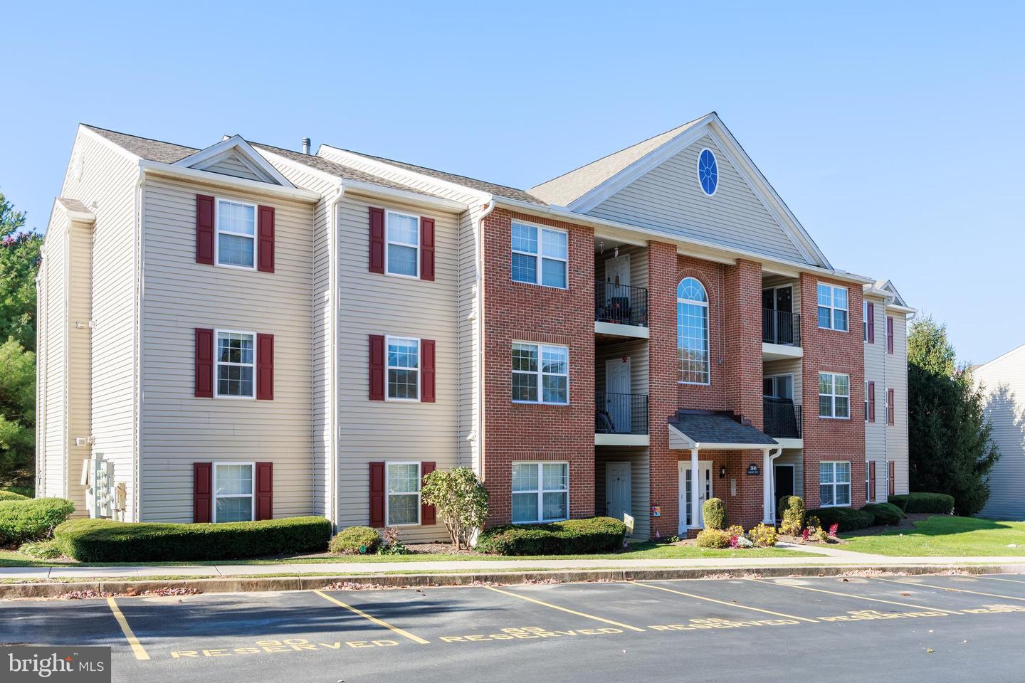 3840 Normandy Drive #2a, Hampstead