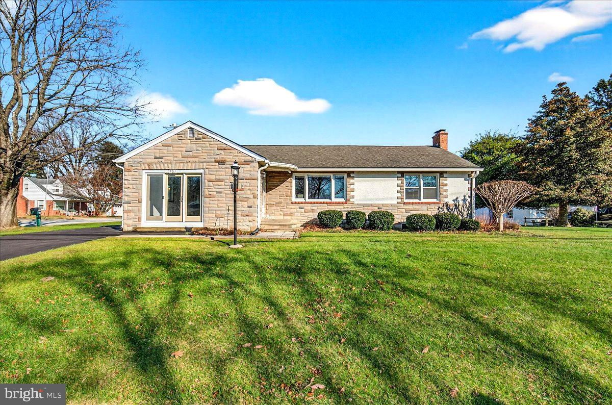 701 Park Avenue, Mount Airy