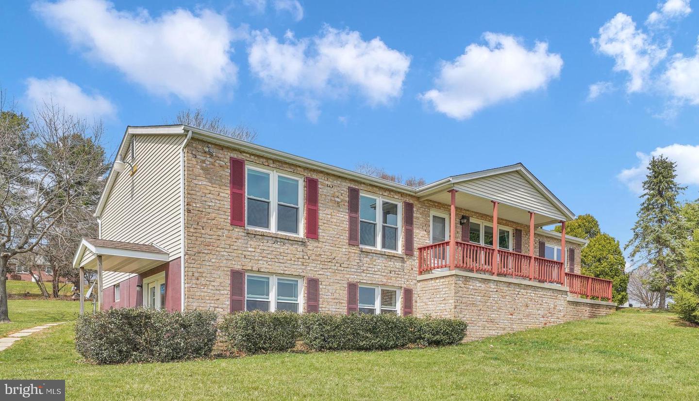 3036 Crown Circle, Manchester