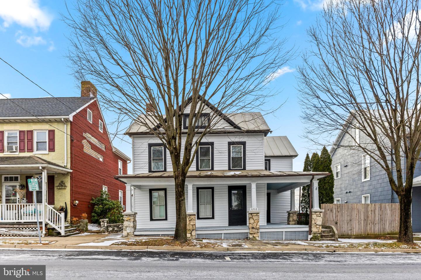 3268 Main Street, Manchester