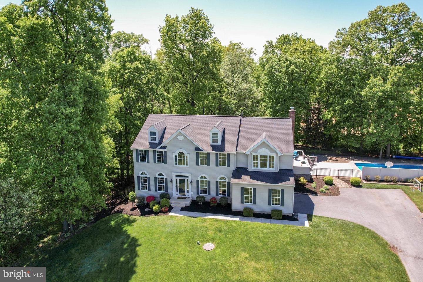 202 Almar Drive, Hampstead