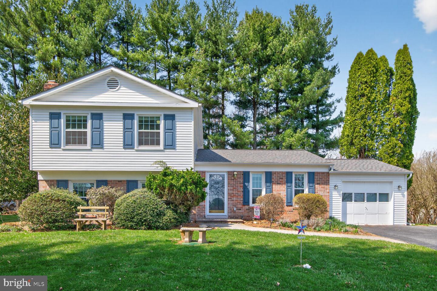 5382 View Point Court, Sykesville