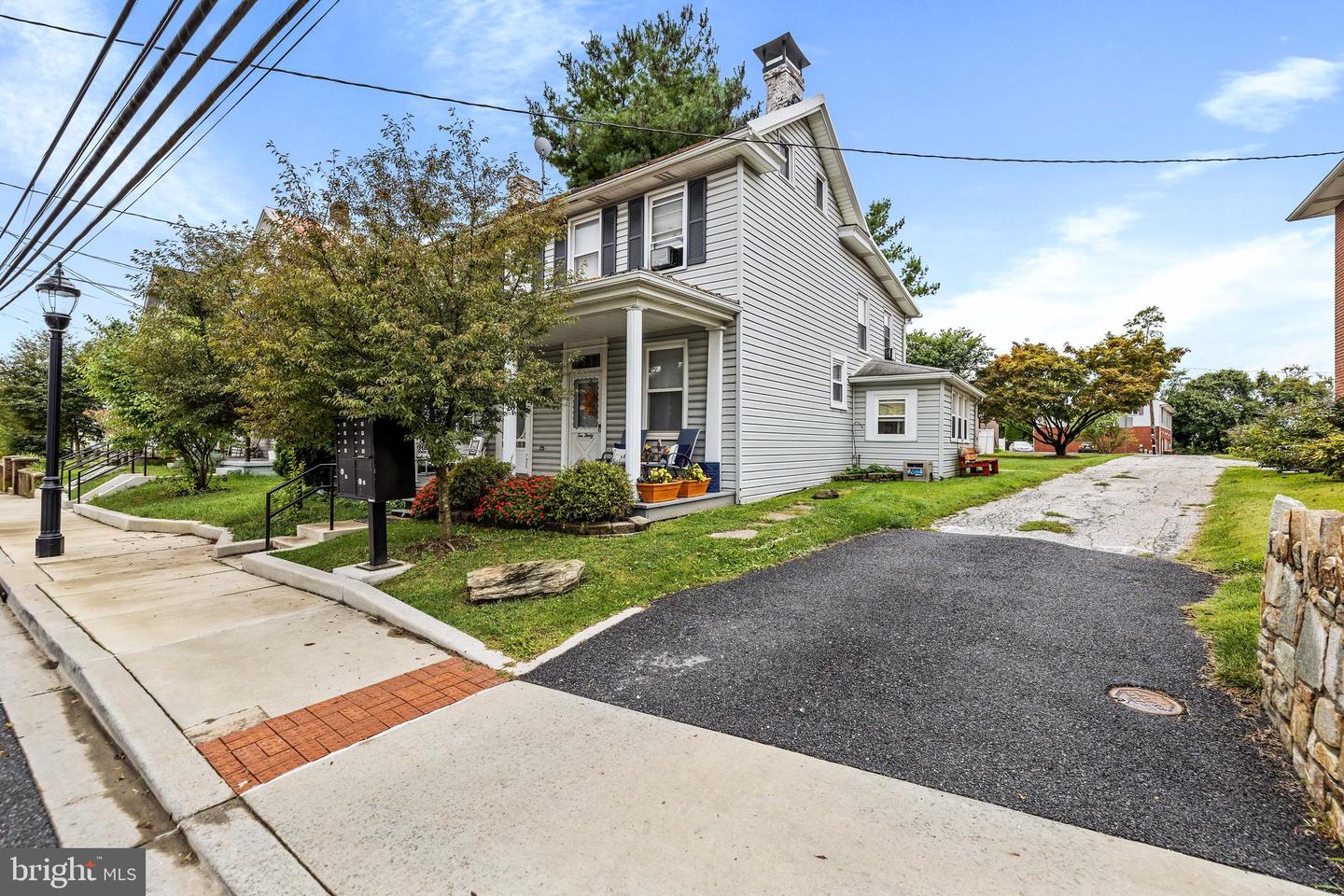 1030 S Main Street, Hampstead
