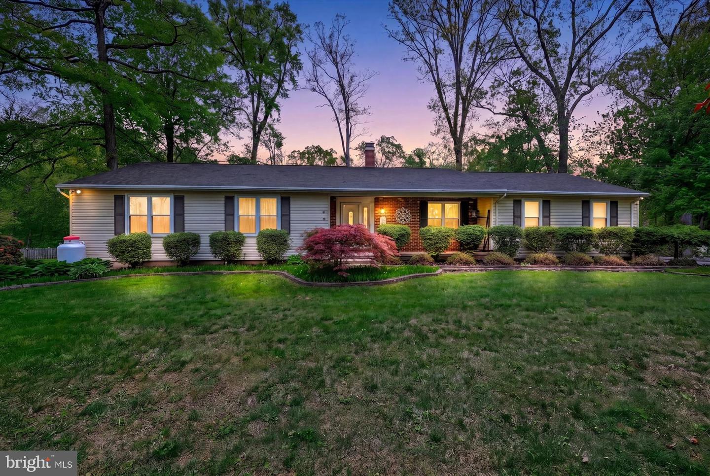 4296 Wolf Hill Drive, Hampstead