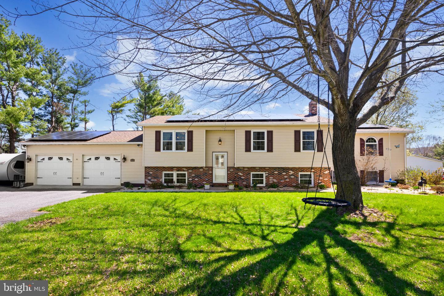 3851 White Oak Court, Manchester