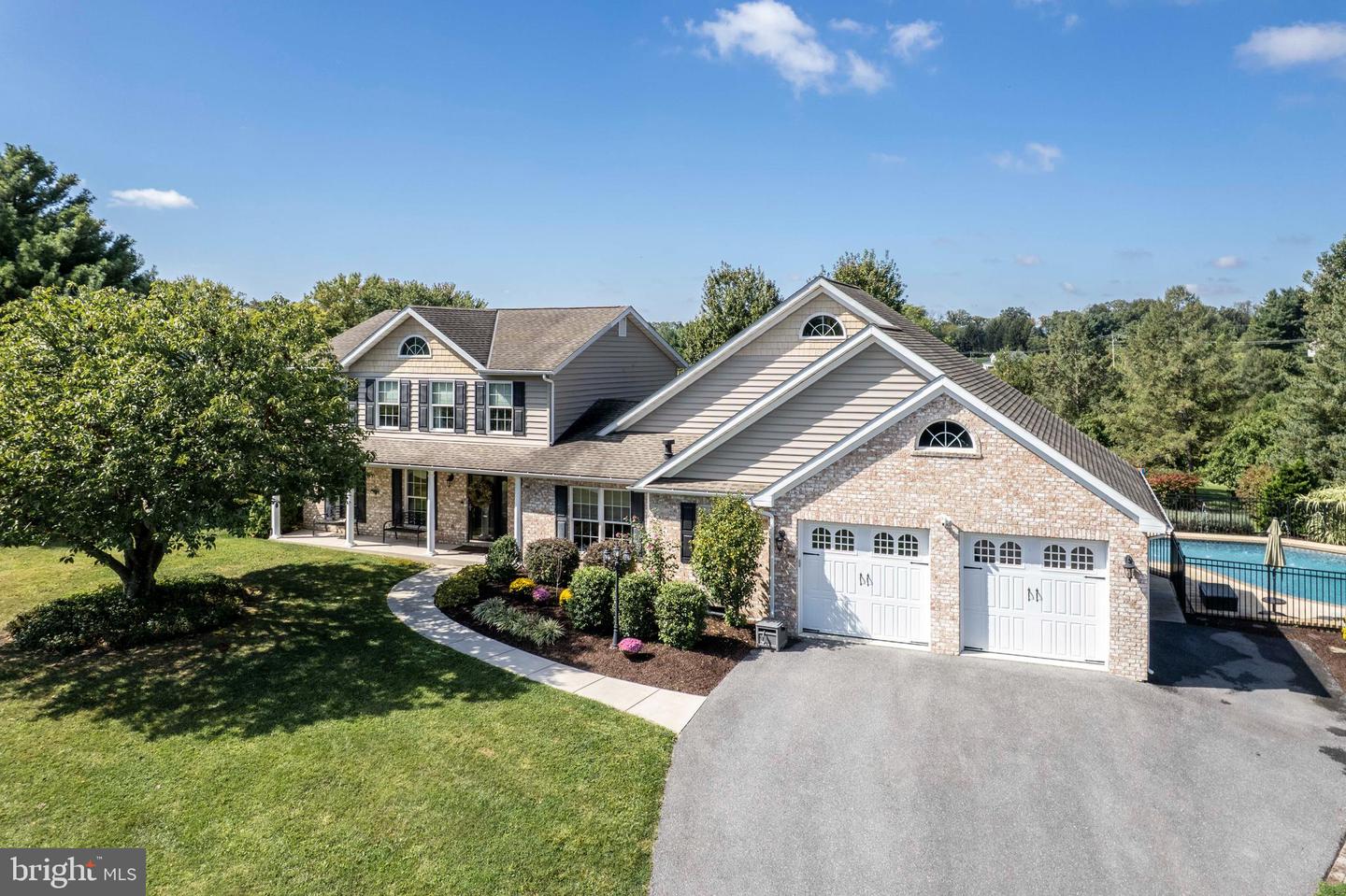 3297 Saint Georges Court, Hampstead