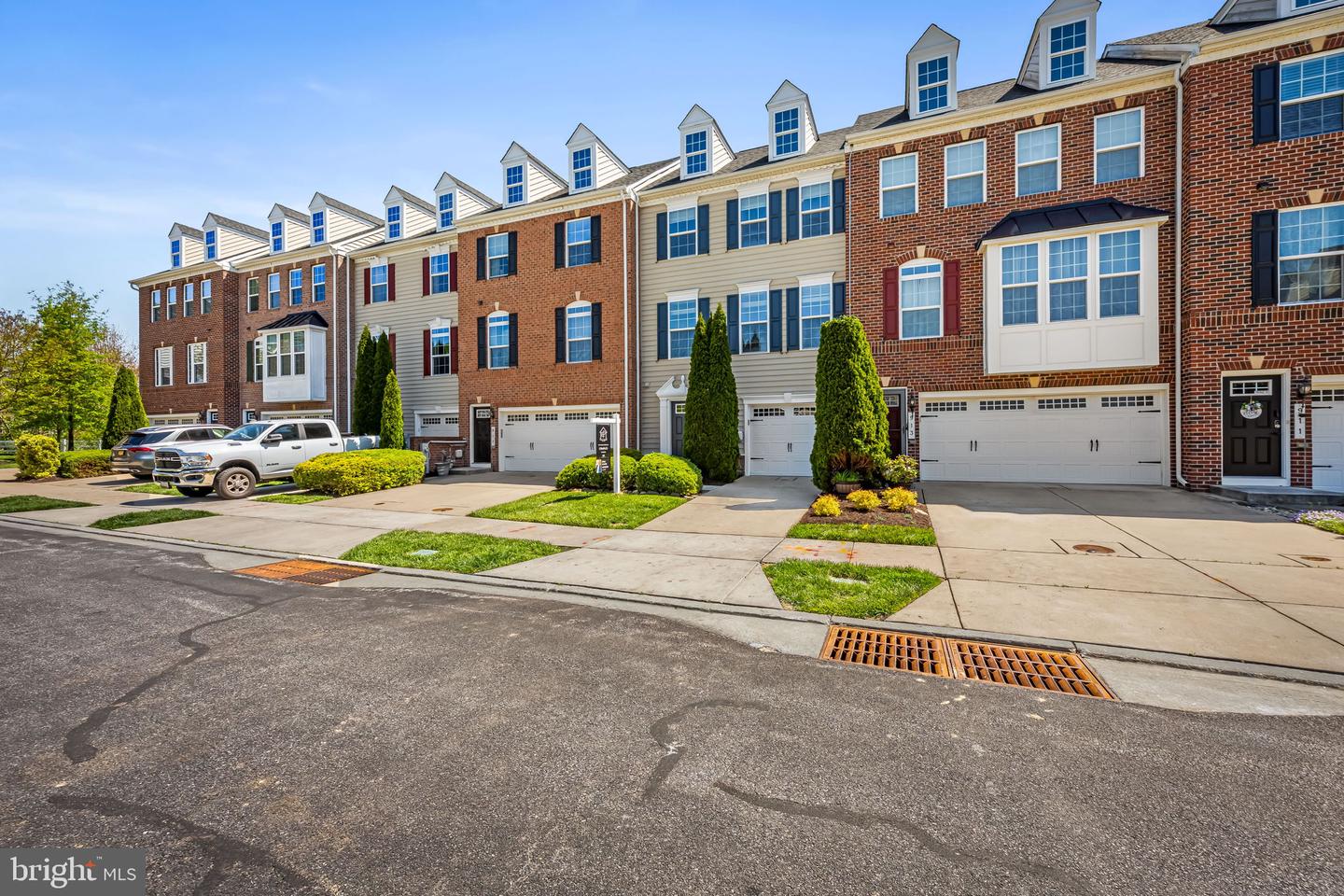 915 Magnolia Blossom Court, Sykesville