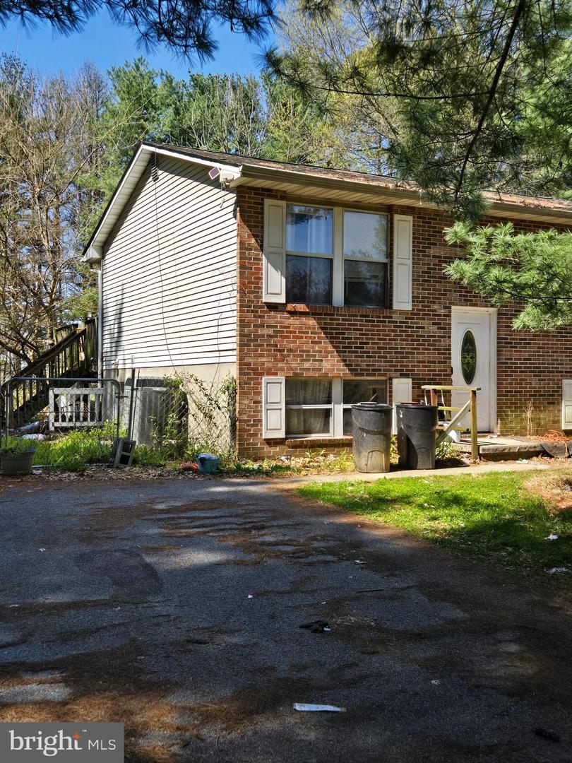 2480 Lewis Lane
