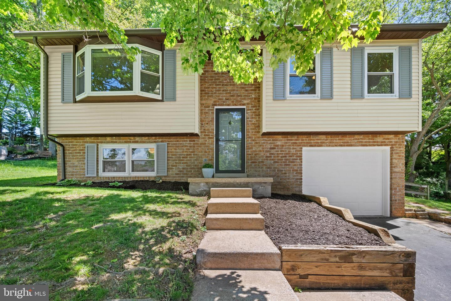 1956 Gardenia Street, Sykesville