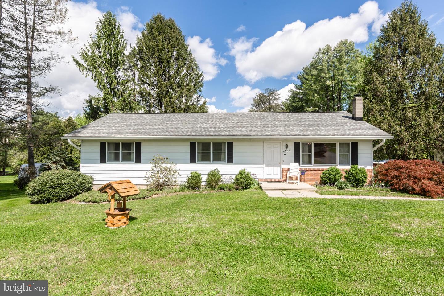 4300 Maple Grove Road, Hampstead