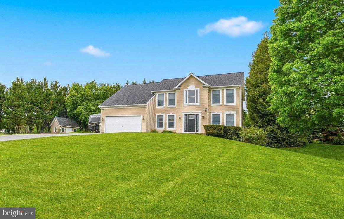 6341 Twin Ponds Lane, Mount Airy