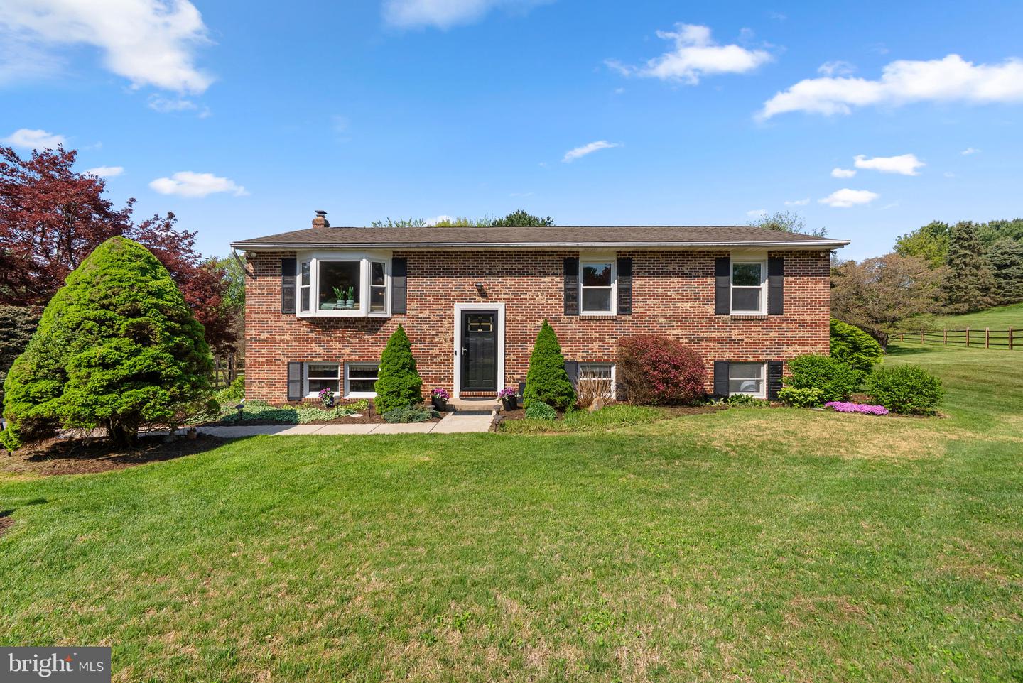 5140 Perry Road, Mount Airy