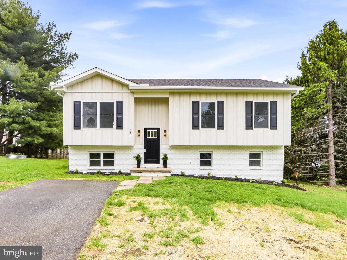 683 Sunflower Court, Westminster