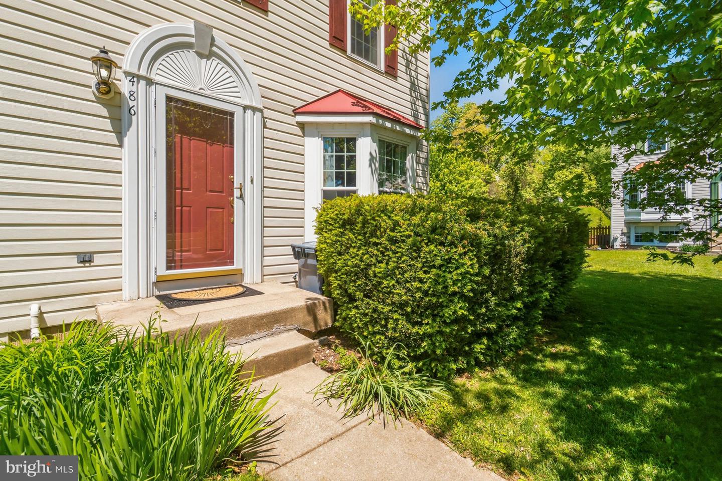 486 Lakes Court, Westminster