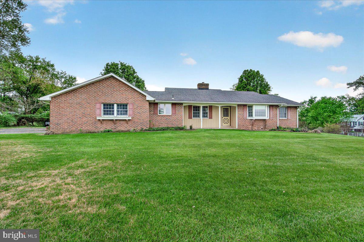9 W Obrecht Road, Sykesville