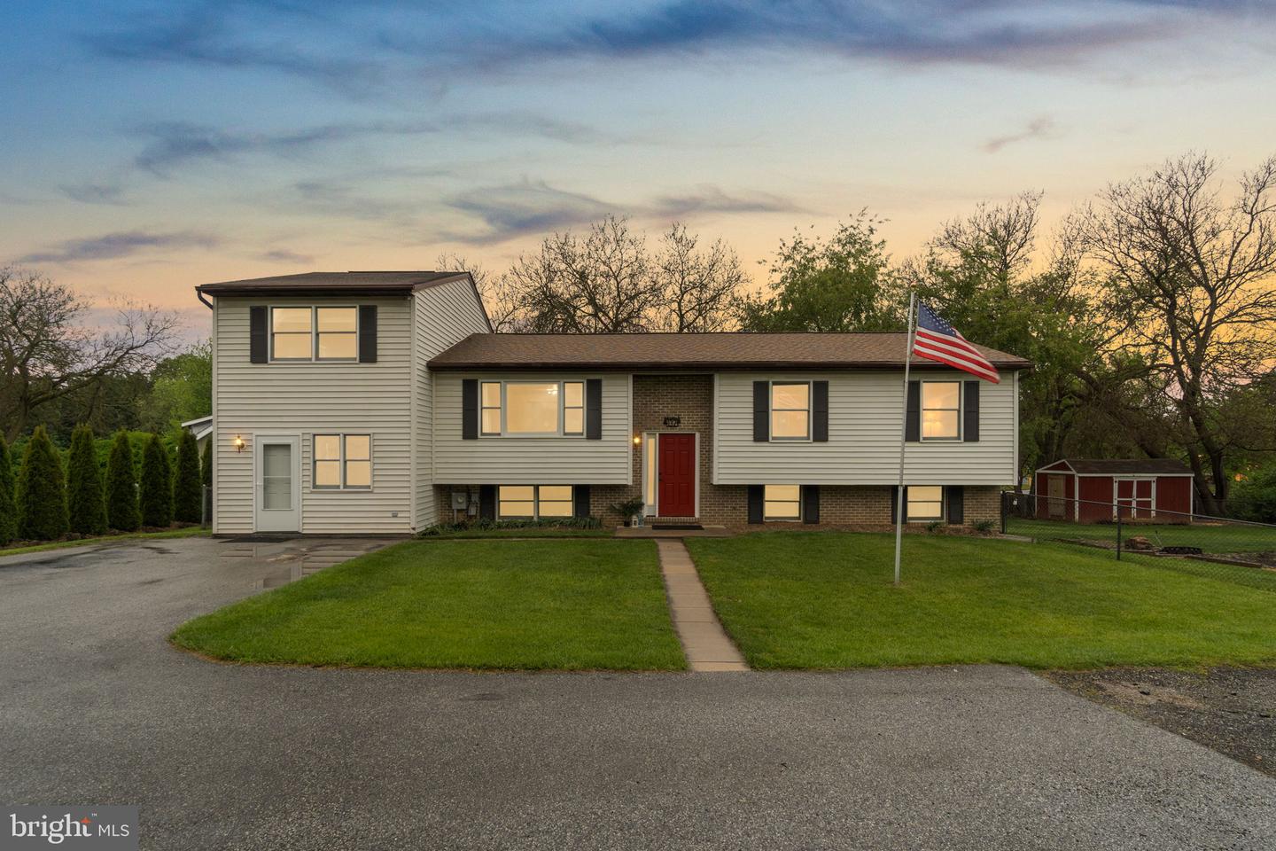 132 Dunrovin Avenue