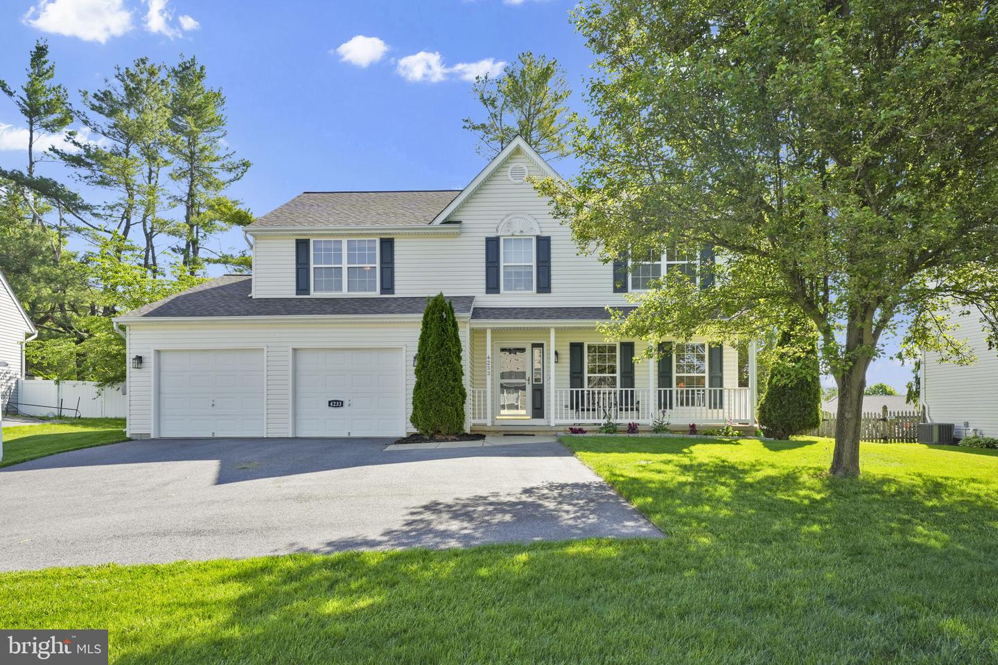 4233 Tumbrell Drive, Hampstead