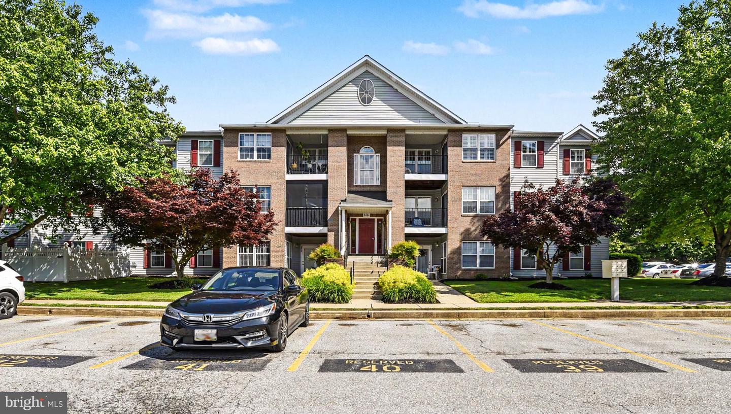 3810 Sunnyfield Court #1b, Hampstead