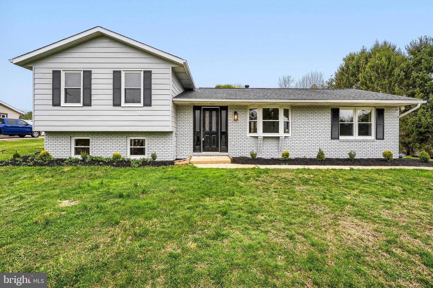 4212 Valley Vista Court