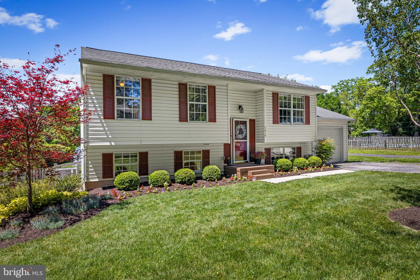7618 Maple Avenue, Sykesville