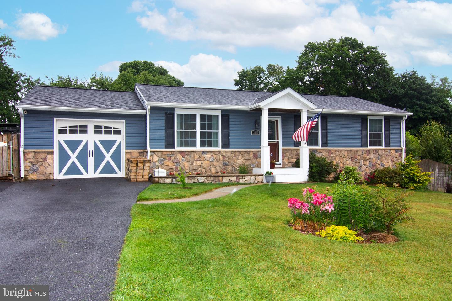 3267 Grafton Street