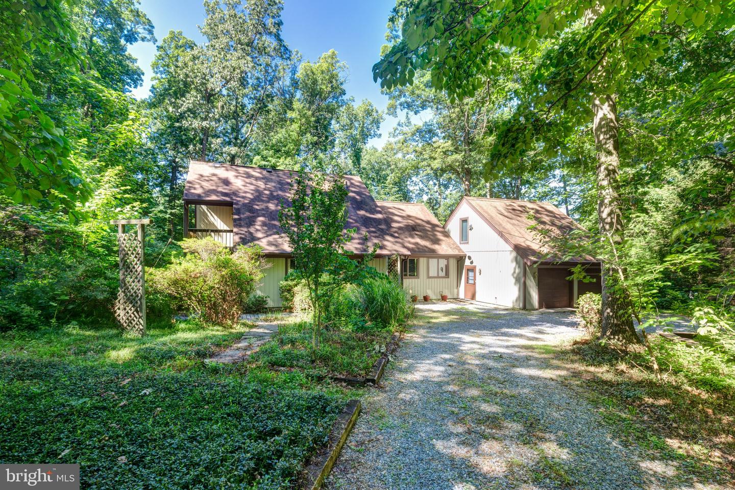 1919 Gravel Drive