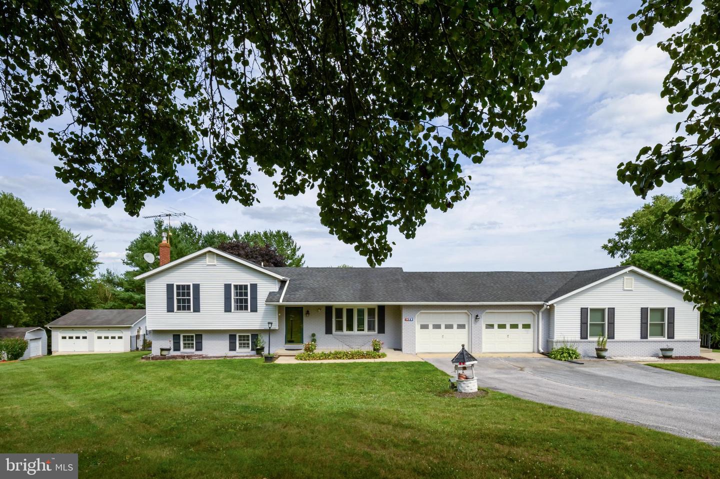 1423 Hallowell Lane