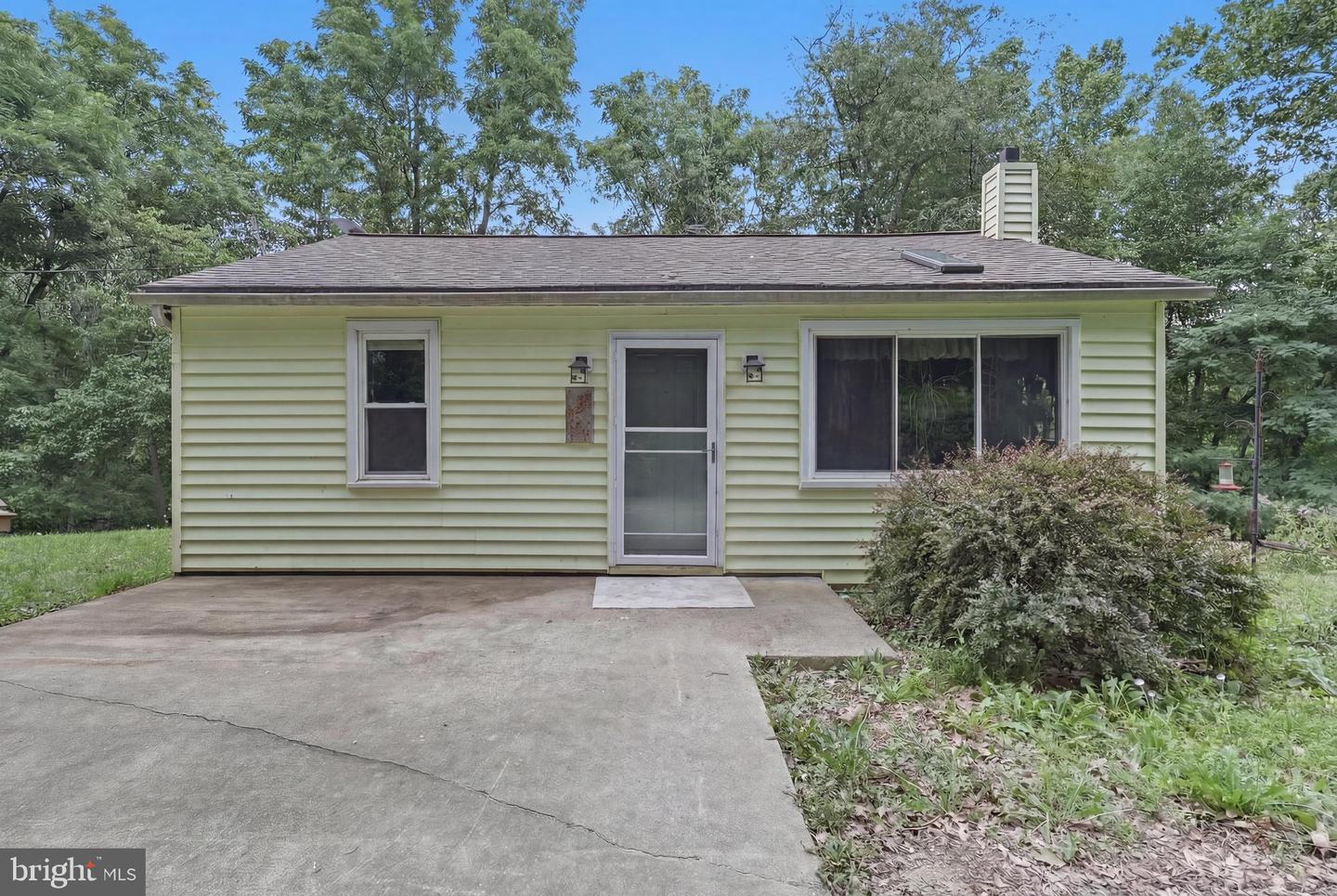 106 E Deep Run Road