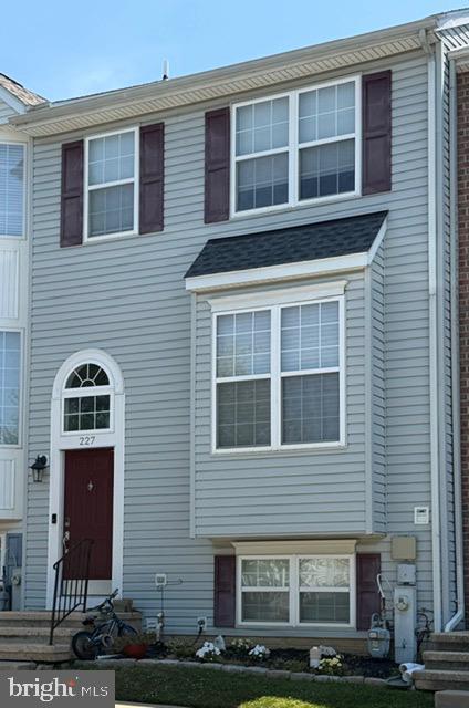 227 Lodestone Court